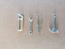 Charger l'image dans la galerie, Breloque en tous genre