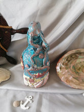 Charger l'image dans la galerie, "Octopus" Bouteille mixed media artisanal ( pièce unique )