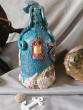 Charger l'image dans la galerie, "Octopus" Bouteille mixed media artisanal ( pièce unique )