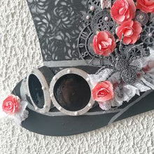 Charger l'image dans la galerie, "Bête de tête" – Chapeau décoratif steampunk romantique ( pièce unique)