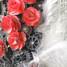 Charger l'image dans la galerie, "Bête de tête" – Chapeau décoratif steampunk romantique ( pièce unique)