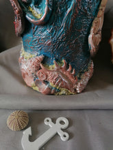 Charger l&#39;image dans la galerie, &quot;Octopus&quot; – Bouteille décorative artisanale ( pièce unique )
