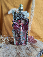 Charger l'image dans la galerie, 👁️ La Sentinelle des Mondes – Bouteille Altérée (Collection Disturbing)
