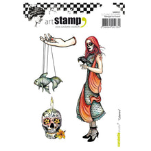 Charger l'image dans la galerie, Les trois motifs des tampons Calavera Carabelle Studio SA60321 : femme avec corbeau, poisson suspendu et crâne fleuri avec bougie
